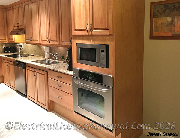 Several appliances here; some fixed in place, some portable.