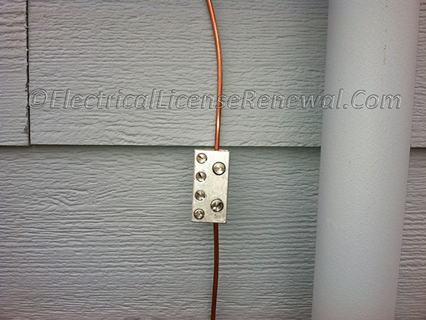 In Oregon, either an intersystem bonding terminal can be used or an exposed and supported length of #6 bare copper conductor is permitted for connecting intersystem bonding conductors.